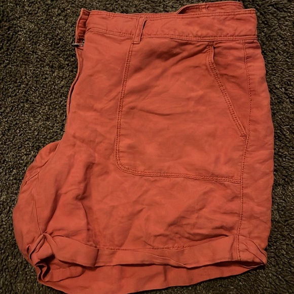 3/$15. Loft Shorts 6 - Picture 2 of 4